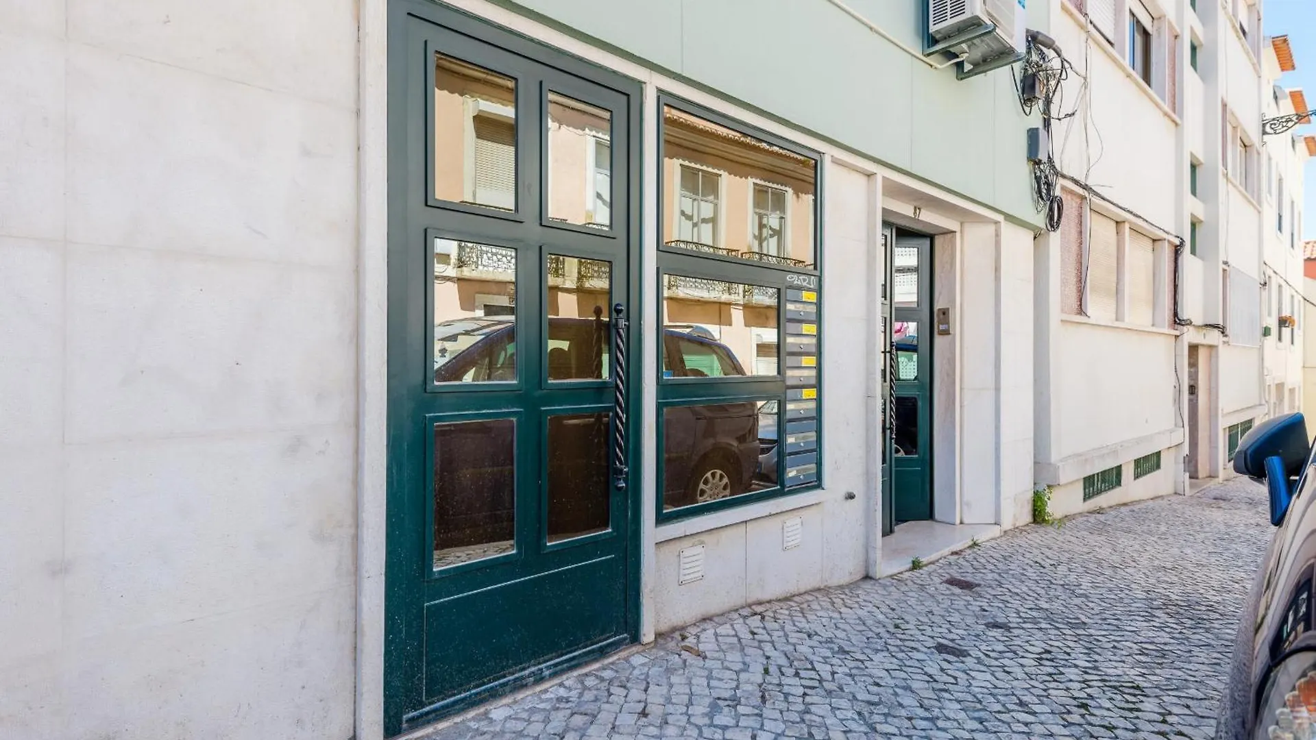 Bela Vista A Apartment Lisbon
